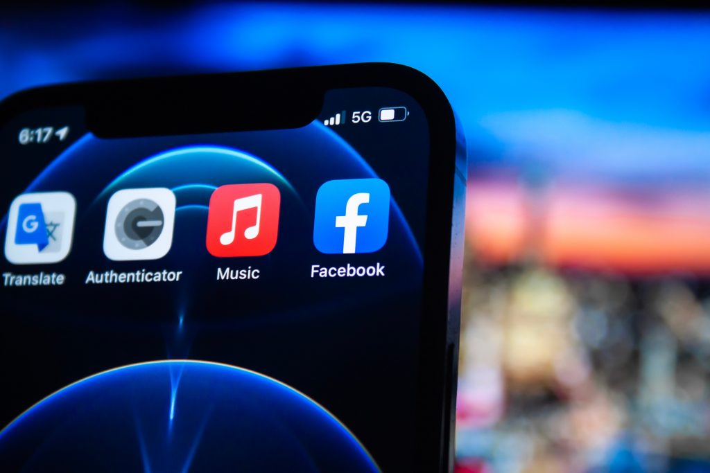 Facebook och Google Authenticator på iPhone